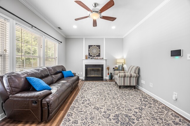 Building Photo - 1903 Dundalk Rd