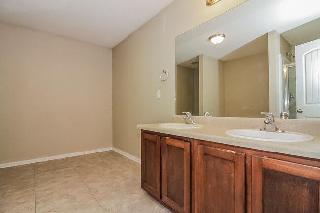 Building Photo - 4490 Sweet Whisper Cove
