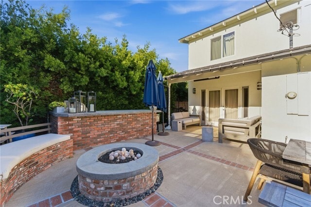 Building Photo - 285 Sierks St