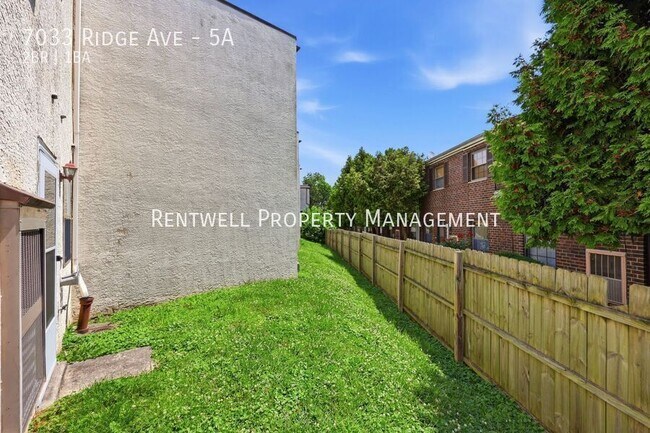 Building Photo - 7033 Ridge Ave