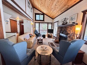 Building Photo - Winter Lease - Less than a mi to Diamond Peak (2 Bedroom plus Loft)