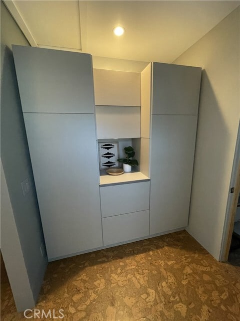 Building Photo - 167 N Ventura Ave