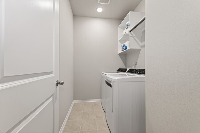 Building Photo - 20211 Rainflower Bay Ln