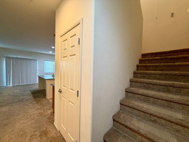 Building Photo - 3 BED 2.5 BATH 2 CAR GARAGE SINGLE FAMILY HOME W/ LOFT, BACKYARD & COMMUNITY POOL, SPA, PLAYGROUN...
