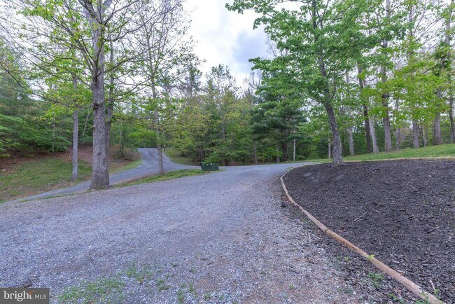 Building Photo - 4282 Swinging Bridge Rd