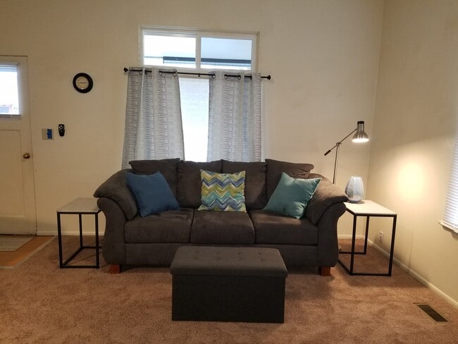 Building Photo - 216 3rd St