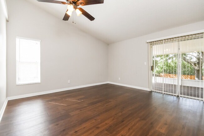 Building Photo - 15443 Margaux Dr