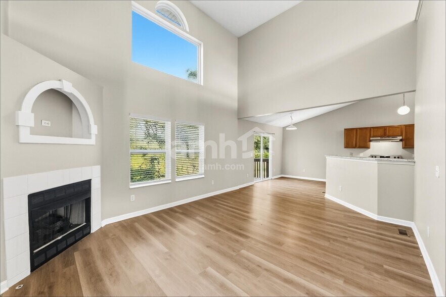 Building Photo - 368 Evergreen Cir