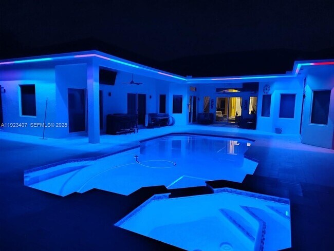 Building Photo - 15802 SW 15th St