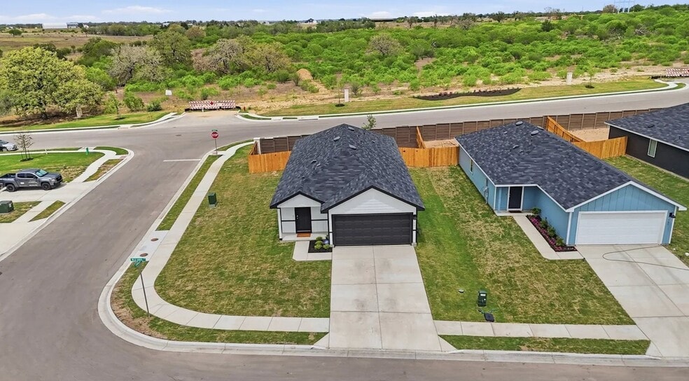 Building Photo - 303 Wild Goose Dr