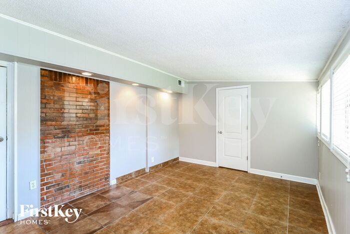 Building Photo - 1586 Marcia Rd