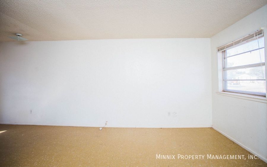 Building Photo - 637 S Crosby St