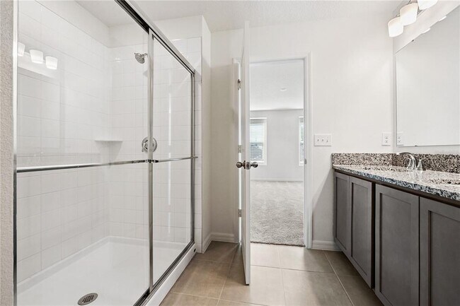 Building Photo - 736 Overpool Ave