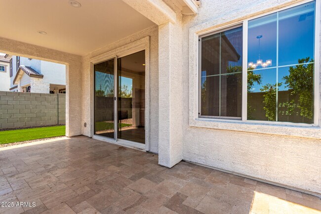 Building Photo - 6537 N 15th Dr