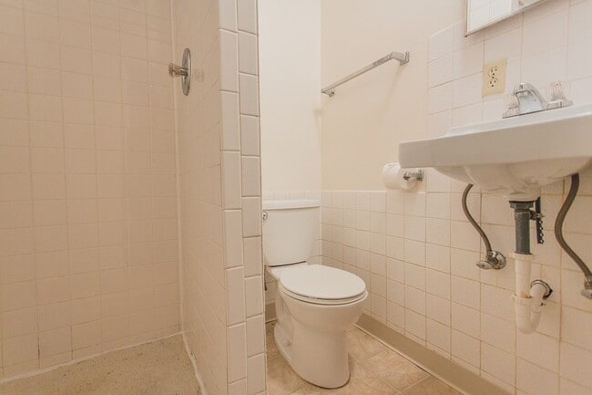 Building Photo - 888 17th St