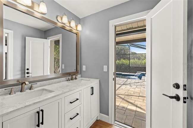 Building Photo - 9508 Pine Terrace Ct