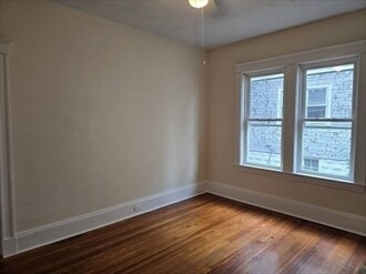 Building Photo - 39 Pearson Rd