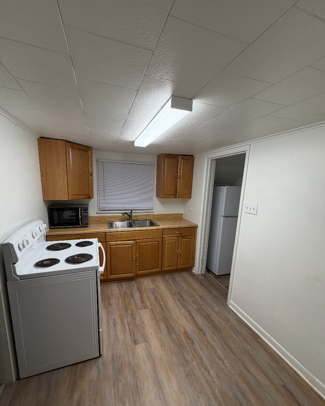 Building Photo - 1 bed. 1 bath.