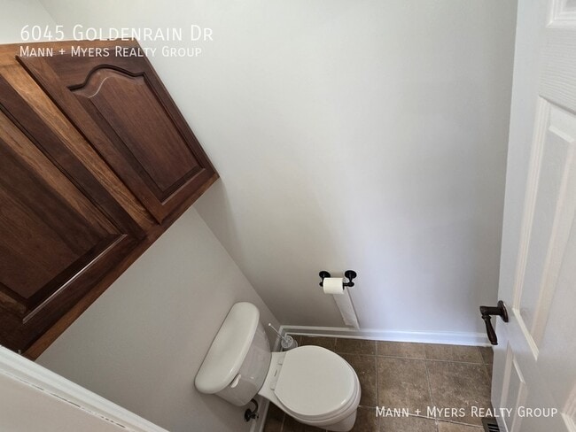 Building Photo - 6045 Goldenrain Dr