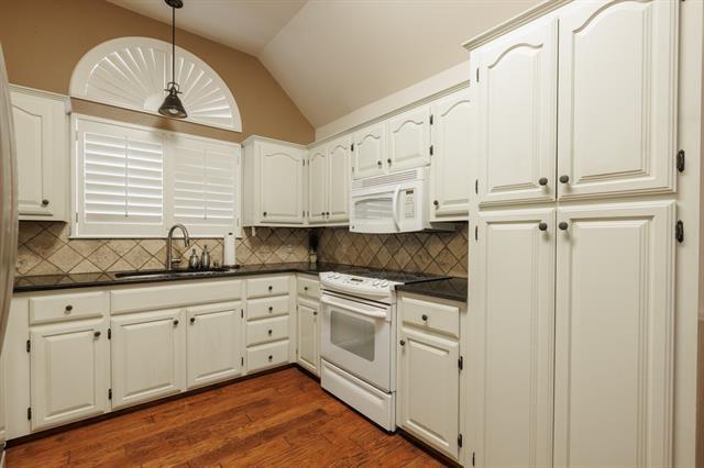 Building Photo - 3726 Pensacola Dr