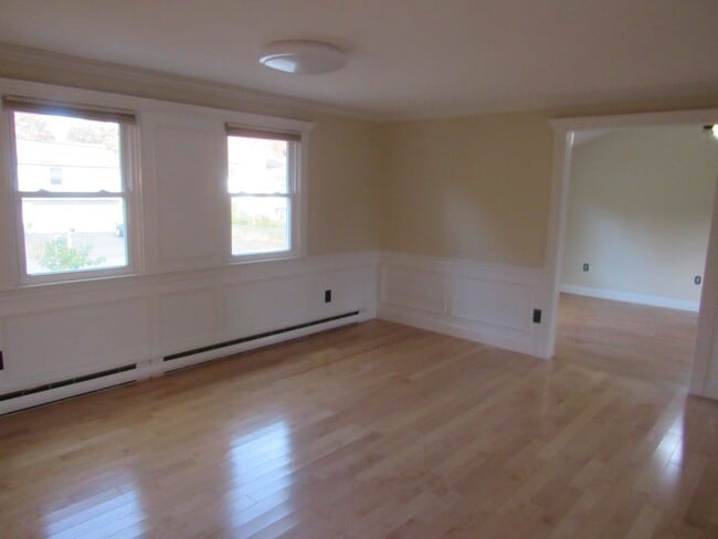 Building Photo - Salem single-family home for rent