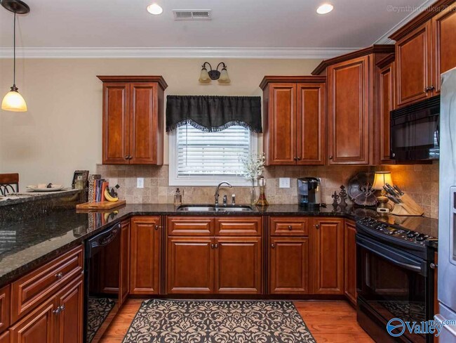 Building Photo - 25753 Summerwood Dr