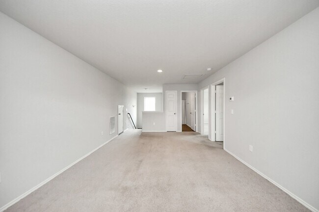 Building Photo - 20715 Southern Wds Blvd
