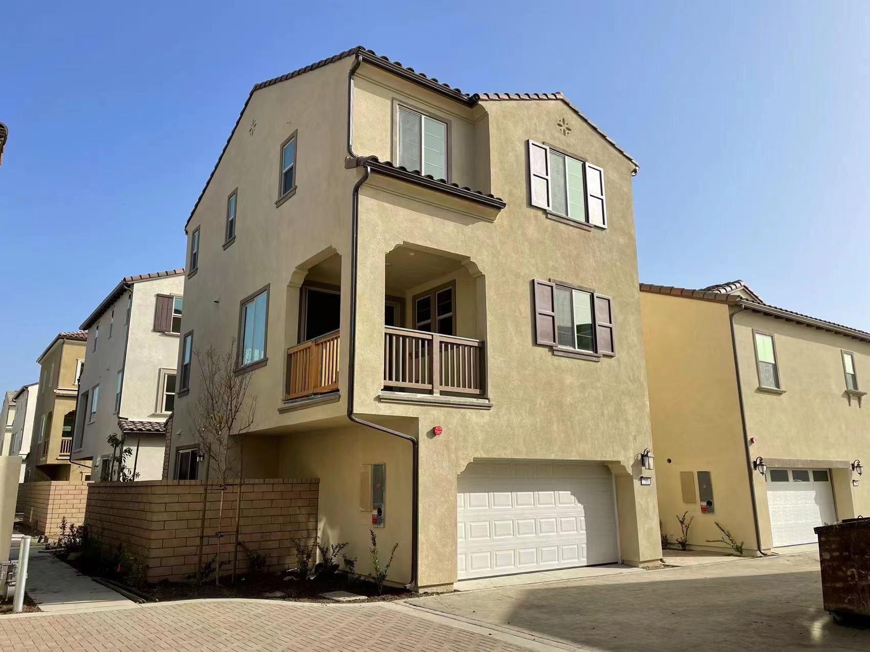 See gallery of 28 photos - 7566 Channel View St