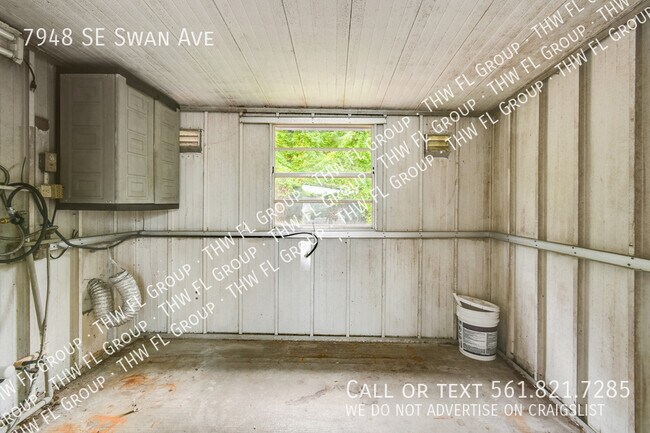 Building Photo - 7948 SE Swan Ave