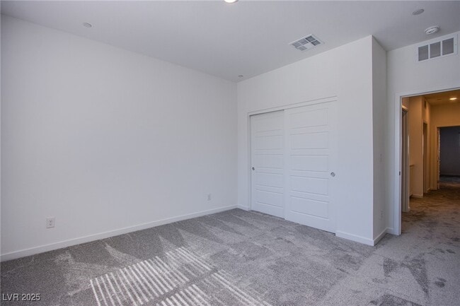 Building Photo - 139 Aqua Cmns