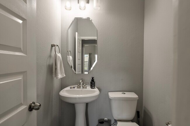 Building Photo - 23807 Brenta Valley Dr