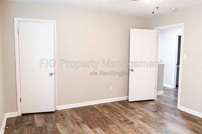 Building Photo - 139 Louella Dr