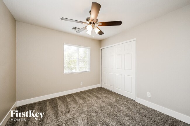 Building Photo - 809 Chapleton Ct