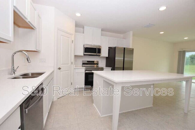 Building Photo - 4130 Collegiate Blvd