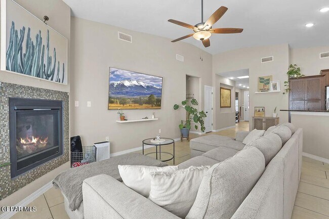 Building Photo - 6457 Harapon St