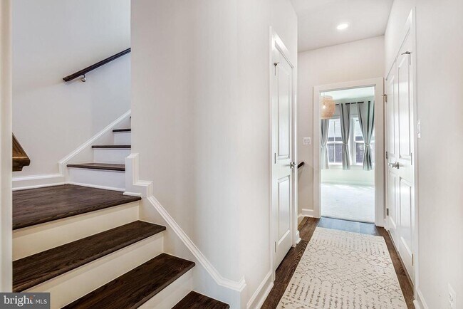 Building Photo - 2335 Water Promenade Ave