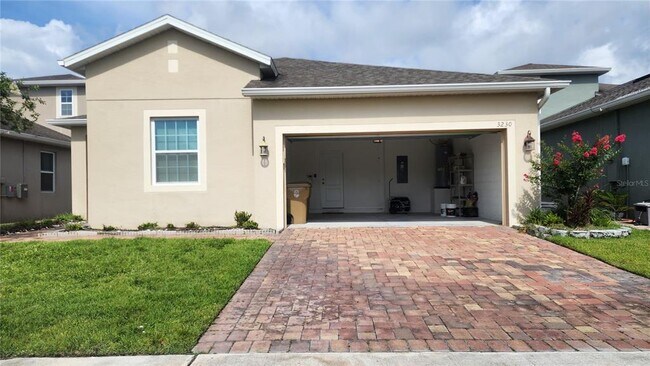 Building Photo - 3230 Stratton Cir