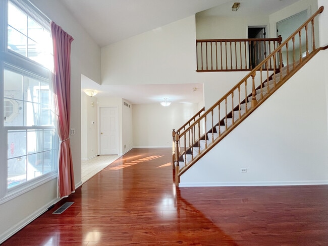 Building Photo - 312 Spring Creek Cir