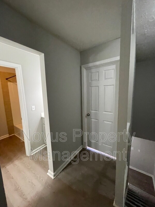 Building Photo - 763 South St