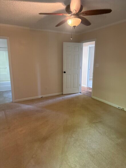 Building Photo - 343 Hobson Dr
