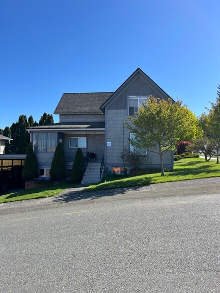 Front of Property - 3201 Grand Ave
