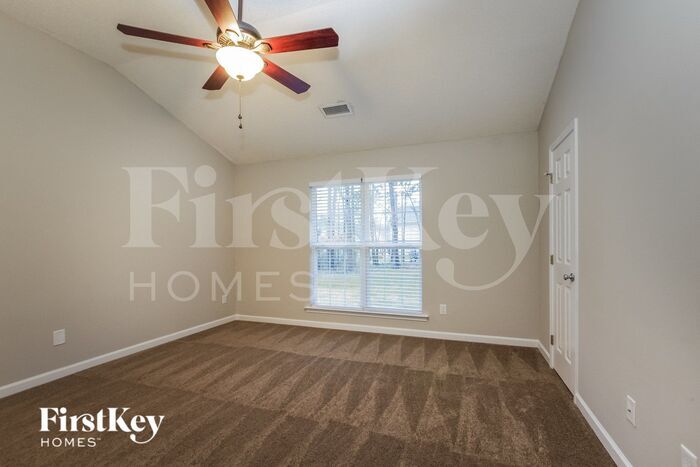 Building Photo - 11626 English Oak Ln
