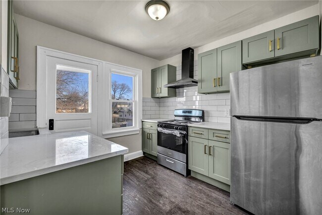 Building Photo - 4306 Buechner Ave