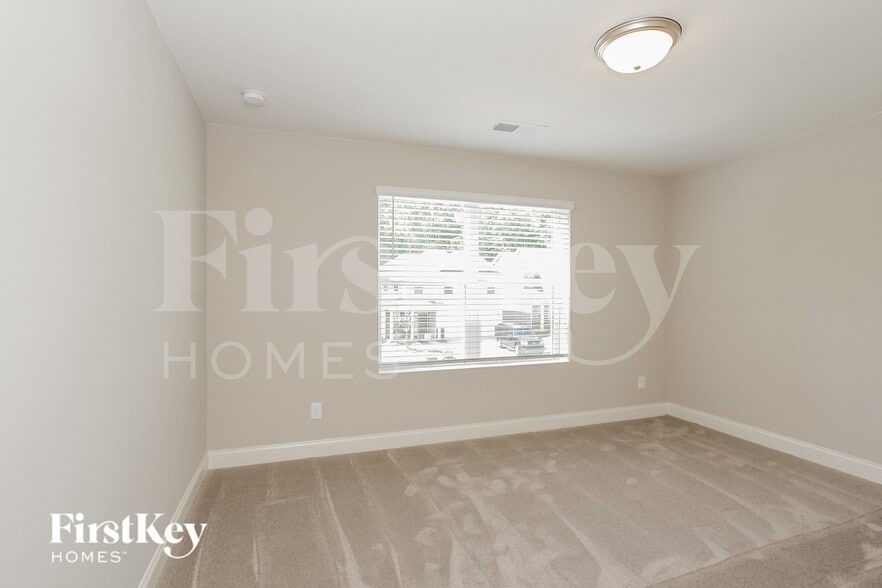 Building Photo - 9545 Blue Knoll Ct