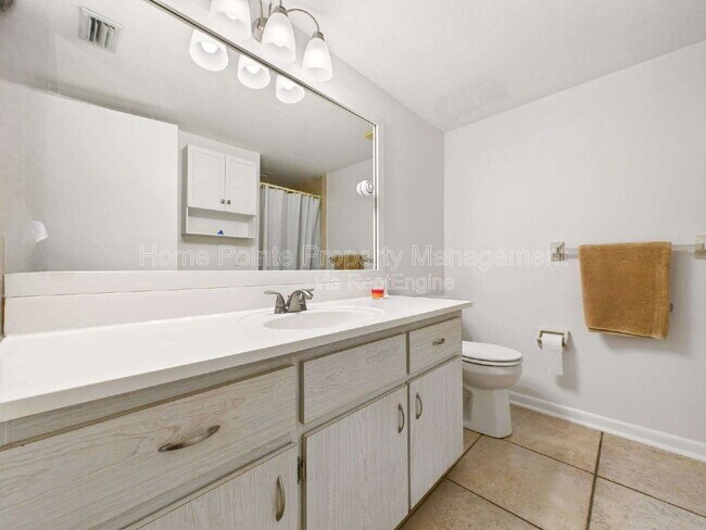 Building Photo - 28100 Pine Haven Way