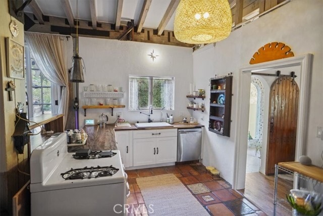 Building Photo - 353 S Topanga Canyon Blvd