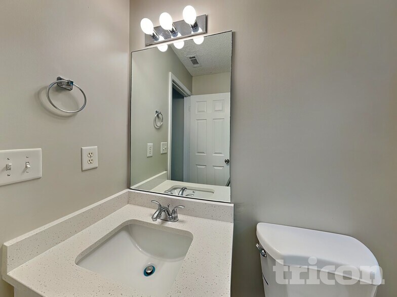 Building Photo - 3598 Brookstone Way