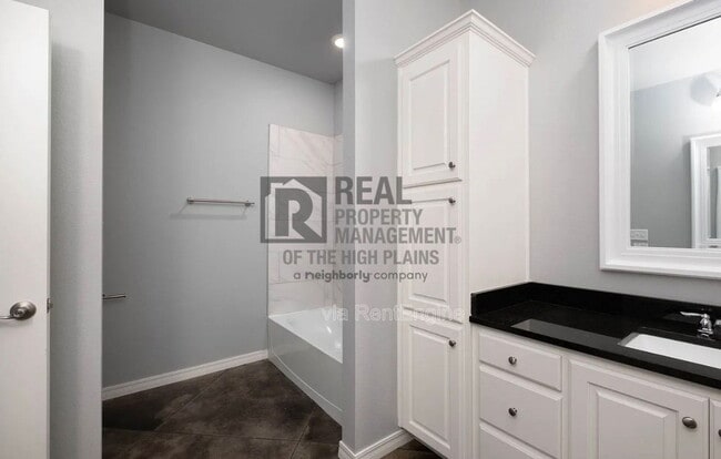 Building Photo - 9906 Hartnett Ct