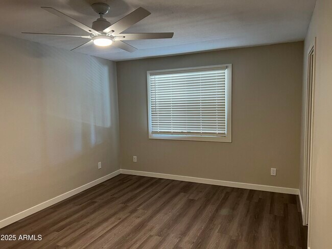 Building Photo - 10801 N 43rd Dr