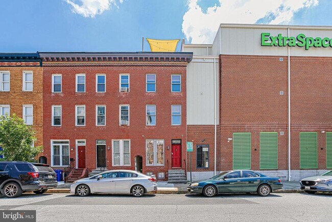 Building Photo - 427 S Eden St